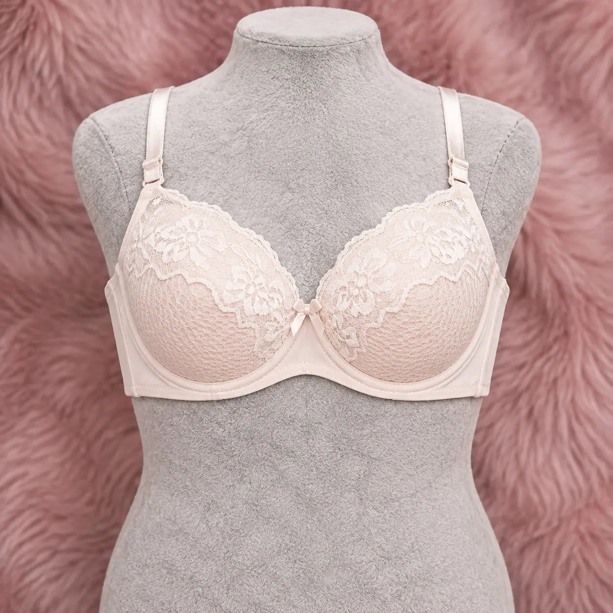 All-Over Lace Contour Push-Up Bra